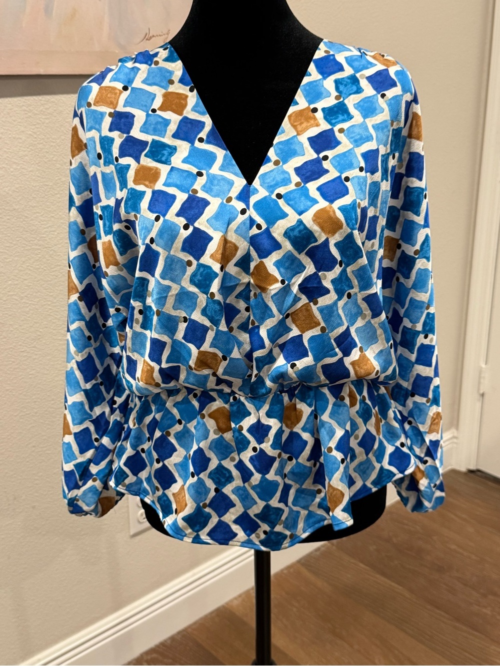 NIC+ZOE Blue and Brown Geometric V-Neck Blouse